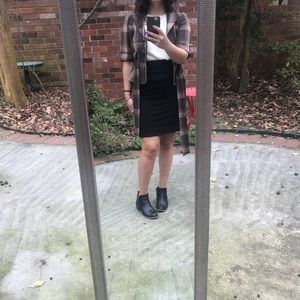 Black Banana Republic pencil skirt